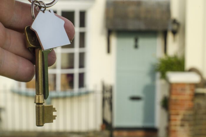 How to choose the right Estate Agent? 4 choosing the right estate agent