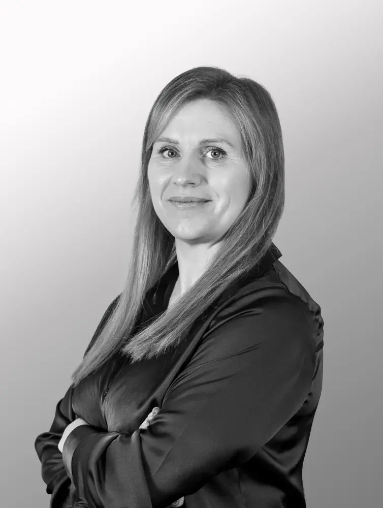 Lisa Perry - Morris Armitage